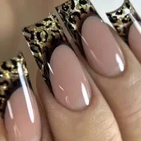 50درصدتخفیف آموزش حرفه ای وتخصصی کاشت ناخن