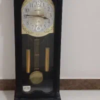 ساعت و تابلو برجسته