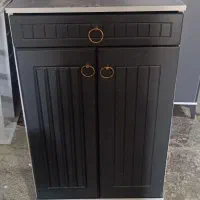 به یک کارگر نیمه وارد کلاف مونتاژ کار