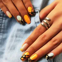 مرکز تخصصی کاشت ناخن در جزیره