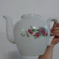 بشقاب چینی گل قرمز