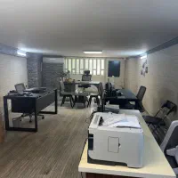حسابدار خانم مسلط به برنامه آسان