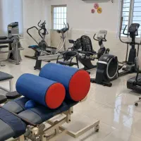 کاردرمانی و فیزیوتراپی در کلینیک و منزل