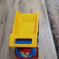 کامیون بزرگ درج توی