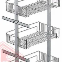 سوپری داخل کابینت ایستاده