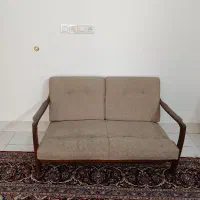 یک دست مبل هفت نفره به فروش می رسد