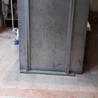 میز گالوانیزه