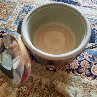یک عدد پلو پز برقی اصل توشیبا سالم ۴ نفره