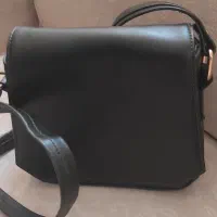 کفش چرم کیف‌ها چرم مانتو و شومیز مانتویی
