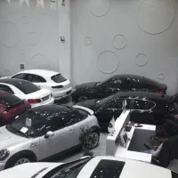 استخدام در نمایشگاه اتومبیل