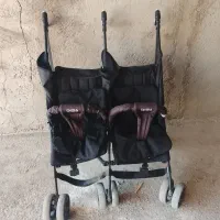 کالسکه دوقلو