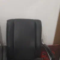 صندلی چرم مشکی