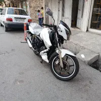آپاچی 180
