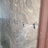 کاشی کاری و موزائیک و چسبی