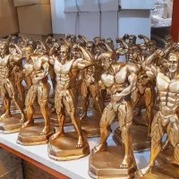 مجسمه های بدن ساز پلی استر اک