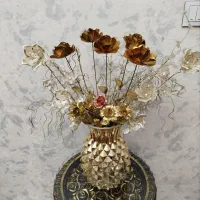 گل وگلدان