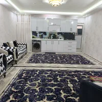 طبقه همکف مغازه  دار معاوضه هم میکنم