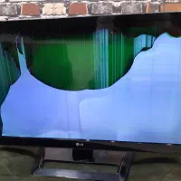 ال سی دی صفحه شکسته