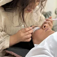 لیفت مژه و ابرو + بوتاکس تراپی
