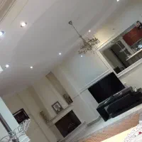 ۸۳ متر به اضافه ۱۵ متر پاسیو و۲۰۰مترسالن اجتماعات