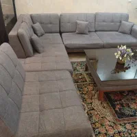 مبل راحتی نیم ست طوسی رنگ به همراه میز