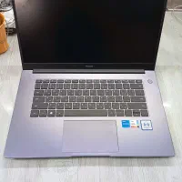 لپ تاپ تمیز و سرعت بالا huawei