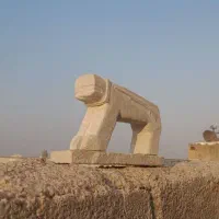 شیرسنگی|مجسمه، تندیس، ماکت|اندیکا, |دیوار