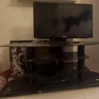 تلویزیون LED32اینچ کارکرده سالم ومیزTV
