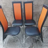 چهار عدد صندلی سالم بدون شکستگی