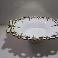 ظرف دکوری سفید طلایی