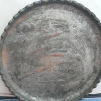 سینی مسی خیلی قدیمی با لبه دالبر