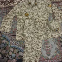 2دست لباس نظامی نو ویک کلاه قیمت 800هزار تومان