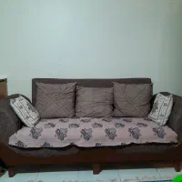 مبل بوفه زیر تلویزیون ساعت ایستاده فرش