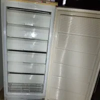 فریزر ارج در حدآک سالم و تمیز