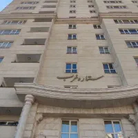 رهن کامل 111متری تخلیه برج ستاره غرب نزدیک دریاچه