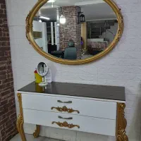 ایینه و میز کنسول آرایشگاه