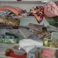 فروش قفسه های چوبی و فلزی  دست دوم   و تخت و تشک