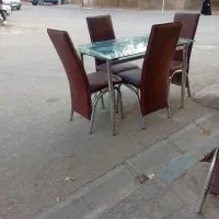 5میز ناهار خوری چهار نفره بسیار تمیز و سالم