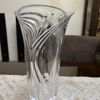 گلدان کریستال با طراحی زیبا ژاپنی