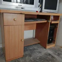 میز کامپیوتر همراه کیس