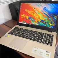 Asus i7 نسل هشت ram 16 ssd 512 پشت ویترینی گلد