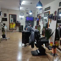 به یک آرایشگر ماهر آقا