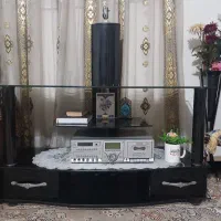 ضبط صوت ومیز تلویزیون