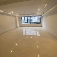 آپارتمان ۱۳۰ متری نوساز کلید نخورده