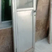 یک عدد در یک پنجره آلومینیوم شیشه سالم فروشی