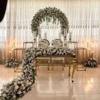 گل‌آرایی ماشین عروس دسته گل تاج گل نامزدی بله برون