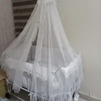 تخت برقی همراه با سرویس خواب کامل و تمیز