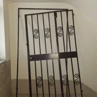 محافظ درب آهنی ضد سرقت