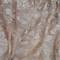 یک عدد روی پرده