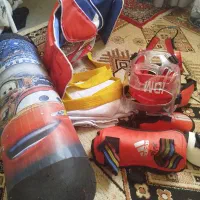 هوگو و لباس و کلاه وکلیه وسایل تکواندو